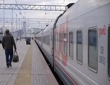 Des trains pas comme les autres - Saison 7 - Russie : De Saint Pétersbourg à Moscou – affiche