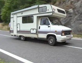 La folie du camping-car : des vacances pas comme les autres - Saison 1 – affiche