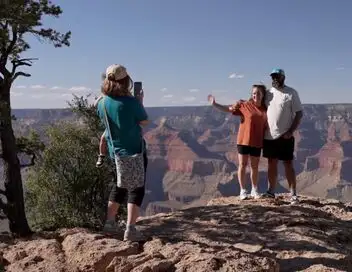 Enquête exclusive - Grand Canyon : délires et dangers du site star des États-Unis – affiche
