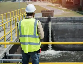 Sur le front - Eaux usées : ça déborde de partout – affiche