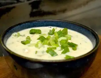 Voyage en cuisine - Irlande : la seafood chowder – affiche