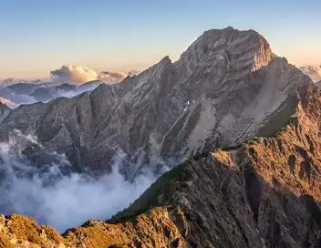 Chroniques d'en haut - Les Contamines, entre deux saisons – affiche