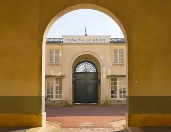 Grands reportages - Une année à l'école de la légion d'honneur – affiche