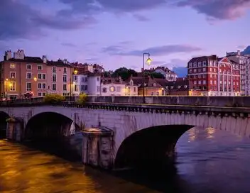 Enquête d'action - Vols à l'arraché, braquages, racket : immersion avec la police criminelle de Grenoble – affiche
