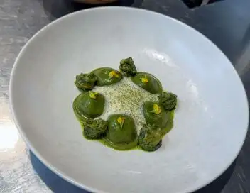 Voyage en cuisine - Nice : les raviolis aux blettes – affiche