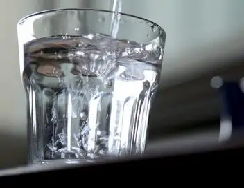 Quand l'eau sème le trouble – affiche