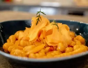 Voyage gourmand - Saison 3 - Les pâtes – affiche