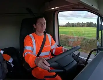 Les routiers : profession chauffeur poids lourd - Saison 3 - Cindy et Adrien – affiche