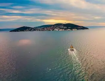 La mer de Marmara au bord de l'asphyxie ? – affiche
