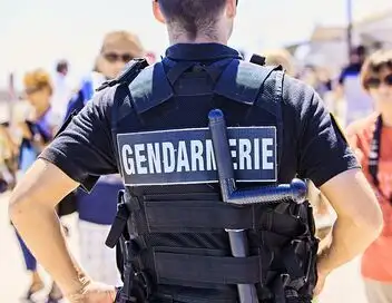 90' Enquêtes - Saison 13 - Immersion totale avec les unités de choc de la gendarmerie (n°4) – affiche