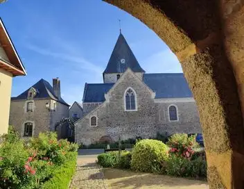 Le village préféré des Français – affiche