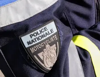 Enquête d'action - Course-poursuite et flagrant délit : les motards de la police au défi ! (1/2) – affiche