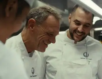 Cuisines hors de portée - A la tour Eiffel – affiche