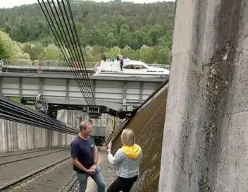 Les 100 lieux qu'il faut voir - Saison 13 - Au fil du canal de la Marne au Rhin – affiche