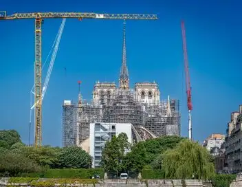 Sauver Notre-Dame – affiche