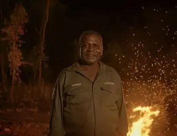 Advancing Australia - Saison 1 - Dans le feu de l'action – affiche