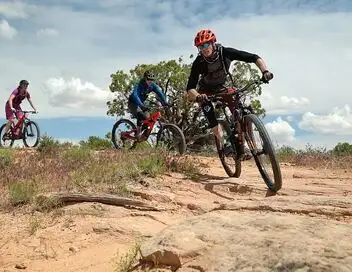 Guides d'aventures - Saison 4 - Philippe Turbide, guide de vélo de montagne en Utah – affiche