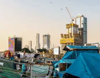 Tracks East - Inde : essor économique et conflits identitaires – affiche