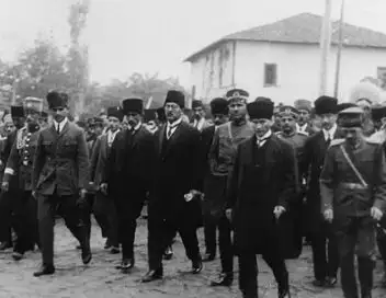 Les Echos de l'Histoire - Mustapha Kemal, le crépuscule d'un empire – affiche