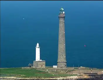 Des racines et des ailes - Passion patrimoine : la Bretagne d'île en île – affiche
