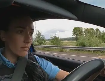 Enquête d'action - Péril sur l'A1 ! Un an avec les gendarmes de l'autoroute (1/2) – affiche