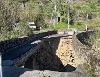 Le monde de Jamy - Rechauffement climatique : nos routes vont-elles tenir? – affiche