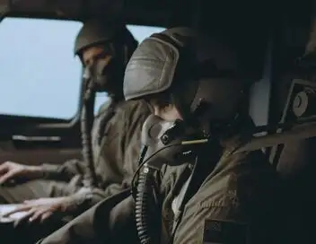 Mayday, dangers dans le ciel - Saison 22 - Bombardier à terre – affiche