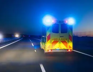 100 jours avec les secours - Saison 1 - Samu de Laon - épisode 1 – affiche