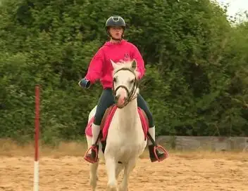 Au galop ! - Saison 6 - La compétition de Poney Games – affiche