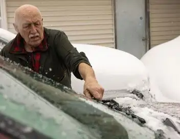 L'incroyable Dr Pol - Saison 13 - Avis de tempête – affiche