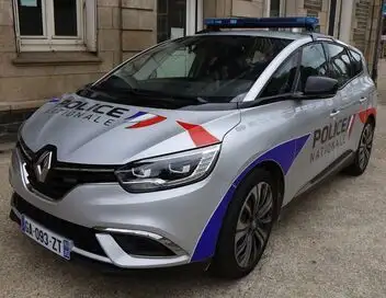 Enquête d'action - Policiers du Finistère : sur le terrain contre la délinquance – affiche