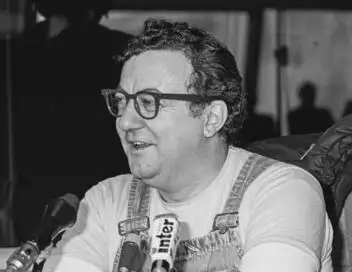 Rembob'INA - Coluche : Le jeu de la vérité (1985) – affiche