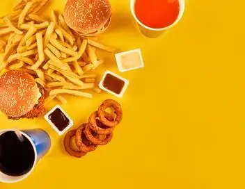 Cash investigation - Aliments ultratransformés : dans les arrière-cuisines des industriels – affiche
