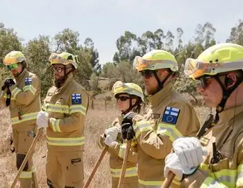 Pompiers d'Europe : Sur le front des incendies – affiche