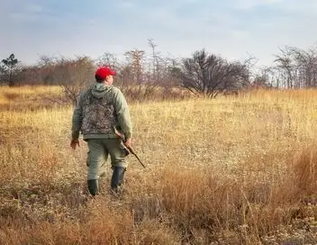 Québec à vol d'oiseau - Saison 16 - Chasse en Afrique du Sud à la pourvoirie Majeje Africa Safar – affiche