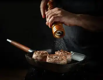 Signé Ferniot - Le fromage de Valençay – affiche