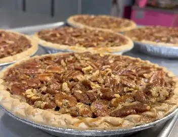 Voyage en cuisine - Texas : la pecan pie – affiche