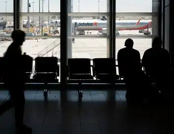 Inside Melbourne Airport - Saison 1 - High Alert – affiche