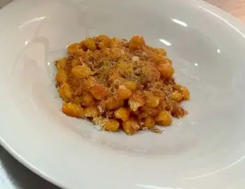Voyage en cuisine - Sardaigne : les malloreddus alla campidanese – affiche